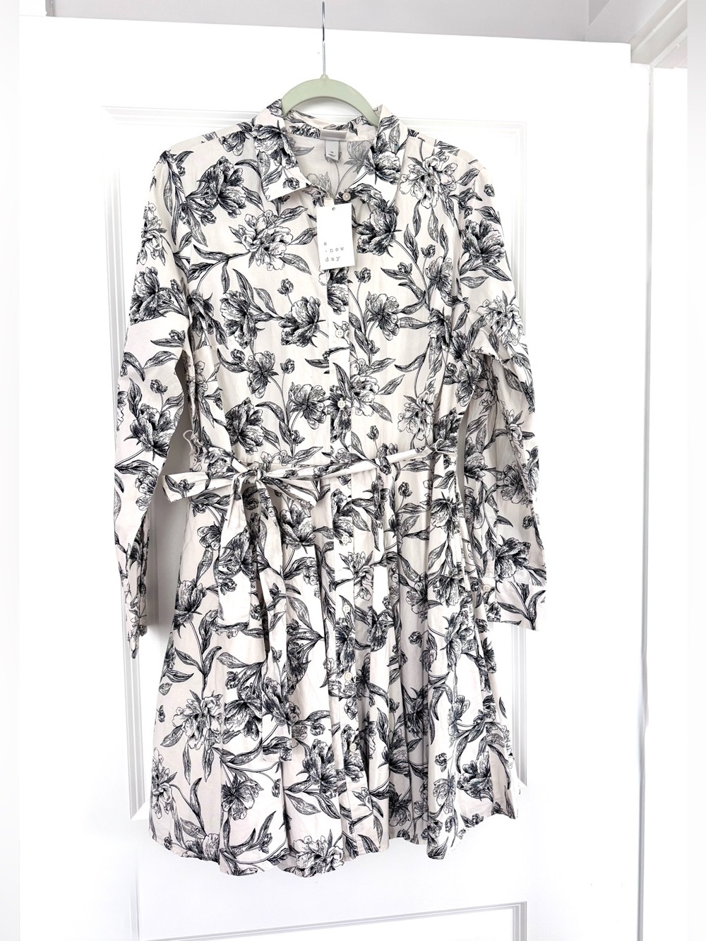 A New Day Floral Shirt Dress with Tie Waist - White/Black Size M